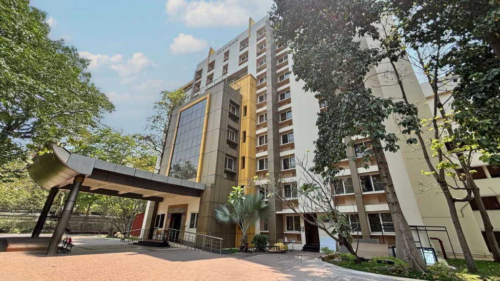 An academic block with its entrance canopy at VIT Vellore